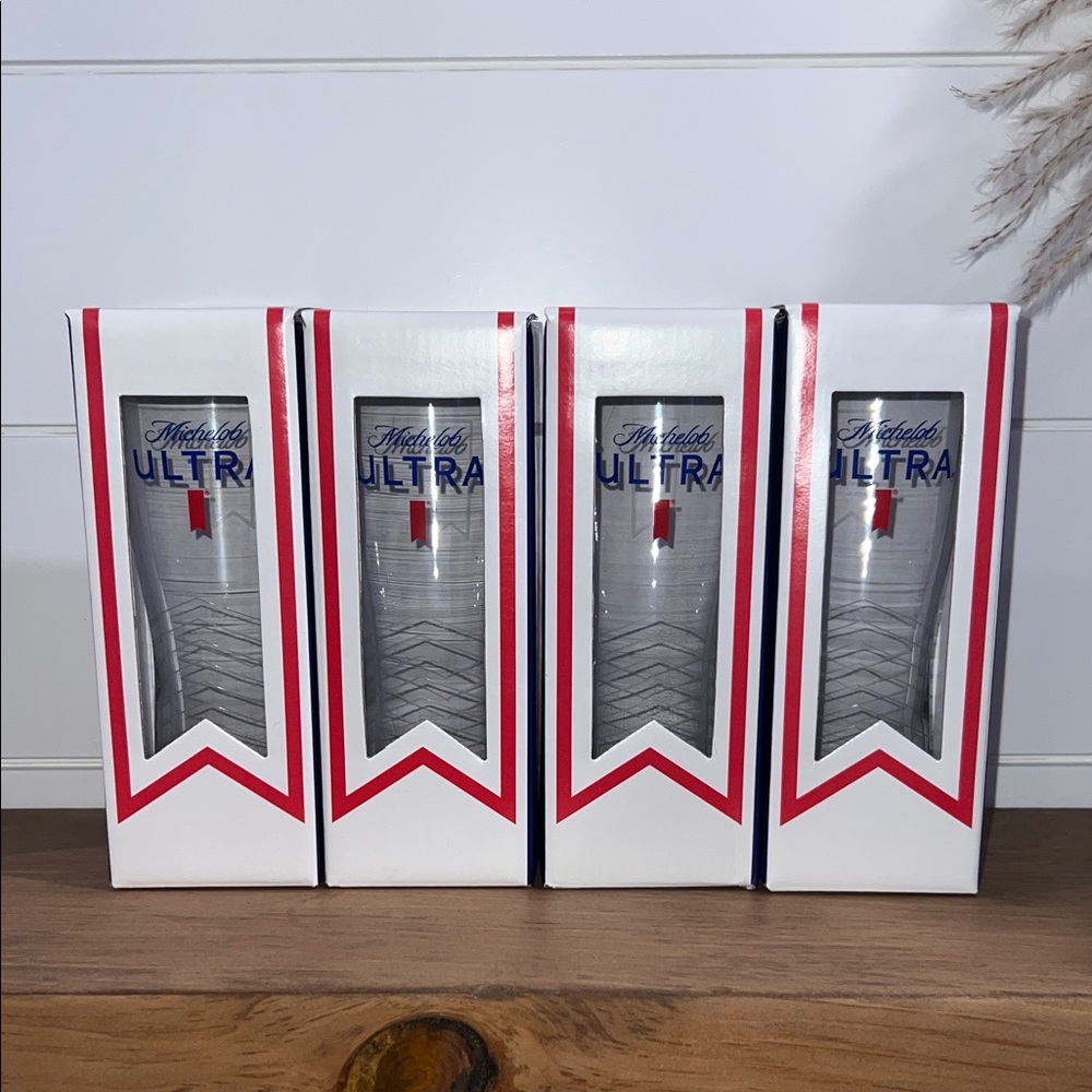 BNIB - Michelob Ultra Pint Glass Set - Picture 9 of 9